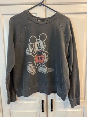 Junk Food Clothing Gray Vintage style‎ Disney Mickey Crewneck Sweatshirt. Size M